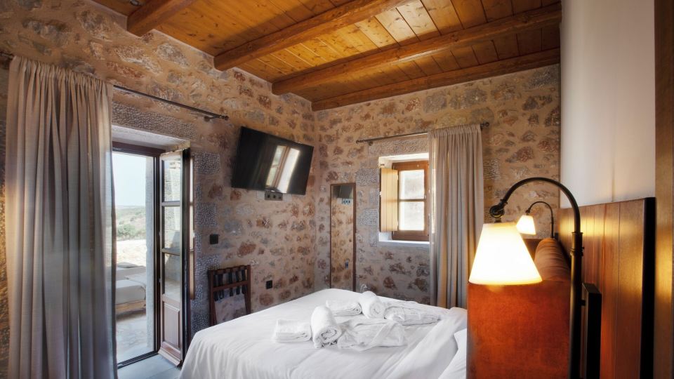 Anemos Suites Mani