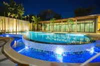 The Tama Hotel - Beach