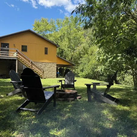 Trailhead Riverfront Cabin
