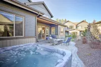 Luxury Mt Bachelor Retreat w/ Hot Tub & Patio - spa