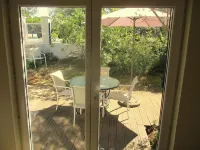 In Uzès, 93m² airco+private terrace, sw.-pool 9X9, WIFI, huge garden, very quiet