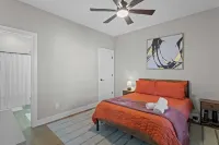 Delightful modern duplex apartment well located in welcoming South Broad Ripple