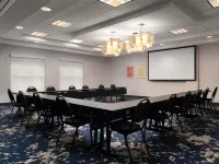 查爾斯頓海濱市中心希爾頓花園飯店 哈蒙運動場（Harmon Field）附近的飯店