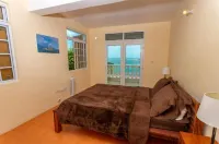 Oceanfront 3-bedroom villa with spectacular view!