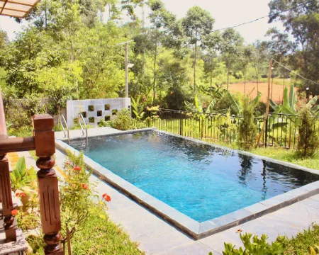 Spacious view house 2BR Hotels in Huong Thuy