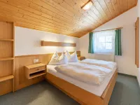 Chalet in Mittersill near Ski Slopes - Hot Tub