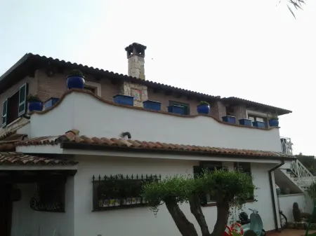 Wonderful newly renovated house with Garden 1 km from the beach