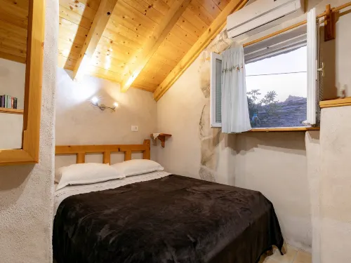 Stone House Harmony - One Bedroom Apartment with Patio and Garden View ( 1 ) - Apartments