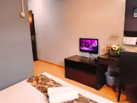 Hotel Sayang Hotel a Sedenak