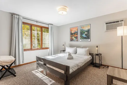 Minutes to a Magical Apres Ski! 4 Bedrooms, EV Charger, Mins to 4 Ski Mtns