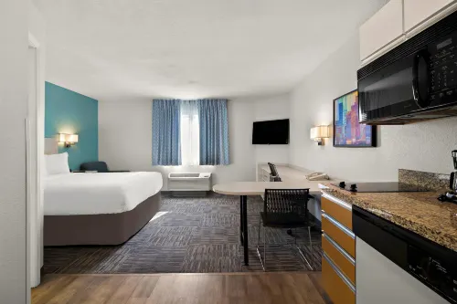 MainStay Suites Orlando Altamonte Springs - parking