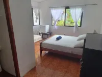 Papaya Guesthouse Hotels in Cascade