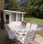 Peaceful Vintage Library Getaway near Town Hotels in Putnam County