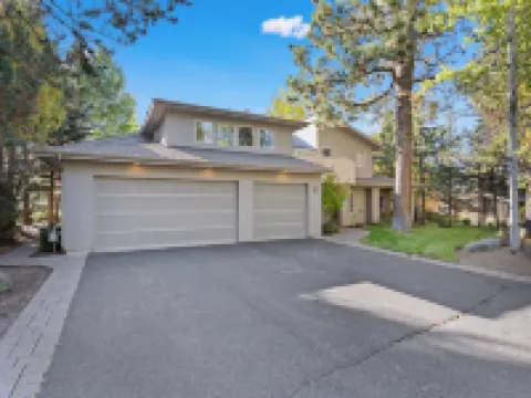 11 Tournament Home Hotels in Sunriver