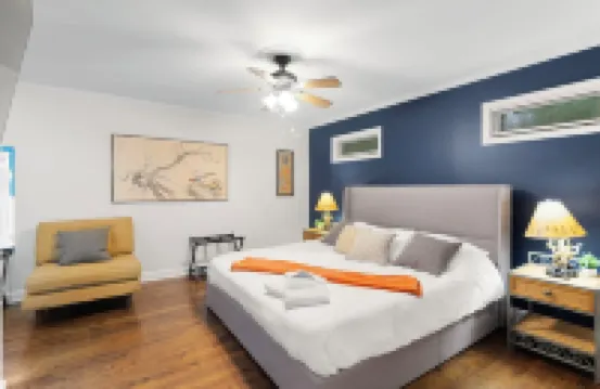 Spacious Open Floor Plan. 5 Beds. 5 TVs Art.