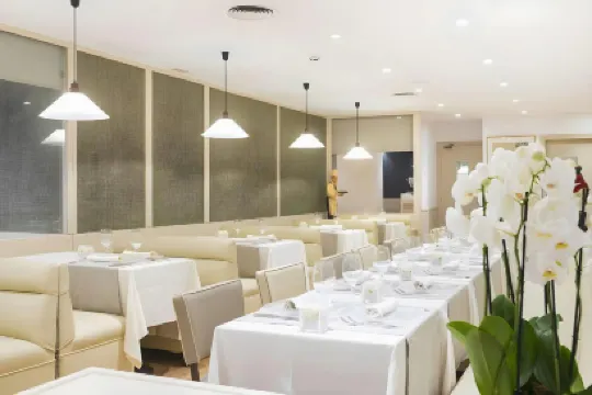 雷萊斯獨立旅館