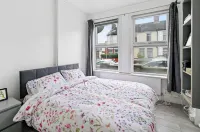 Cosy Tottenham Apartment Sleeps 4
