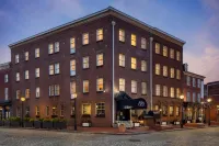 The William Fell Baltimore, Tapestry Collection by Hilton Отели рядом с достопримечательностью «Стони Ран Уолкинг Пат»