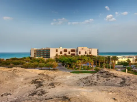 كراون بلازا الدقم فنادق في الدقم