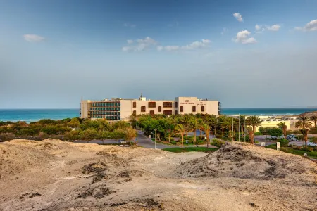 Crowne Plaza Duqm Отели в г. Дукм