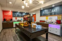 懷爾德歡朋套房酒店 - 早餐