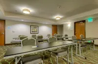 Holiday Inn Express & Suites Carlsbad Beach
