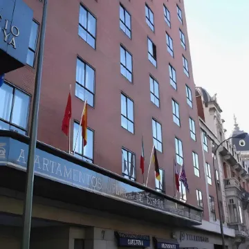 Espahotel Plaza de España Отели рядом с достопримечательностью «Площадь Испании»