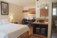 The Crest Motel Hotel a Sterling