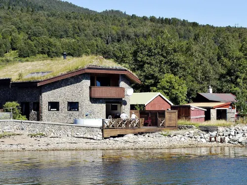 Holiday Home in Eidsvåg - Kolam Renang