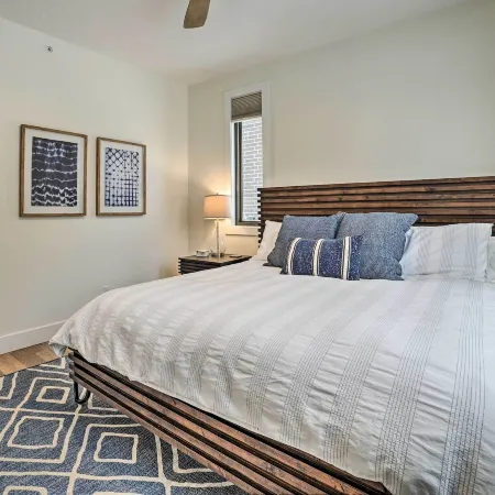 Traverse City Condo Half Mi to Front Street!
