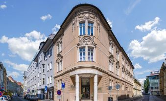 Elisabeth Old Town