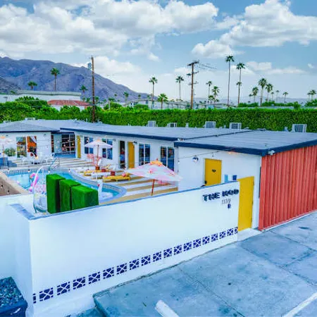 Mod Retreat in Vibrant Palm Springs