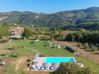 Agriturismo Montelovesco - Pool