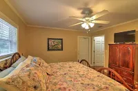 Crystal River Cottage on 1 Acre w/ Deck & Porch! - Kæledyr tilladt