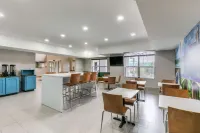 Clarion Pointe Columbus-Bradley Park