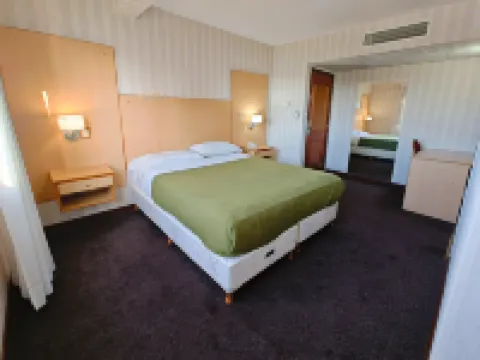 Hotel El Cortijo Hotels in Neuquen