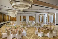 Amanora the Fern Pune, Series by Marriott