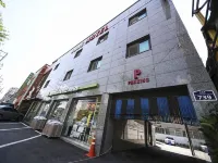 Dobong (Banghak Station) Lux Hotels near Dobong Miracle Library