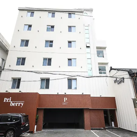 Changwon Jinhae Hotel Pri Berry
