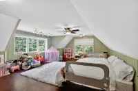 Gray Woodland Escape Golf, Pool & Cinema 5 Bedroom Home