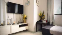Spacious Central Davao City Getaway - Spacious Apartment with Shared Pool - Apartments