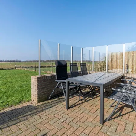 Tastefully and Modernly Furnished Holiday Home for 6 Persons