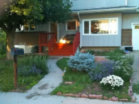 South Boulder 2 BR Apartment (option for 5 BR home) - 30 day min<br>