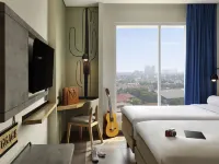 Ibis Styles Jakarta Simatupang Hotels near Shisha Cafe