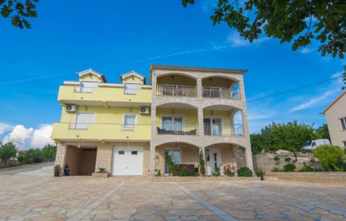 Holiday House Balen With Swimming Pool