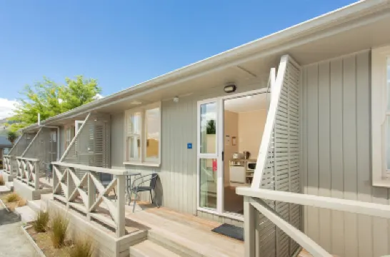 皇后鎮十佳假日公園酒店 鄰近沙特歐瓦噴射快艇的酒店