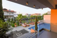 Hotel Yakinthos - Swimmingpools