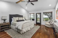 5BR Luxury Home w/ Pool & Wrap-around Porch - 3-Star