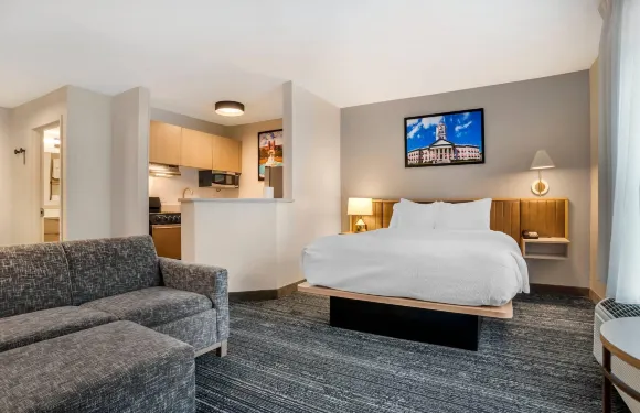 1876號樓的Alluxsuites, an Ascend Collection Hotel