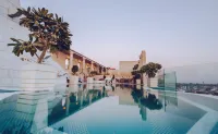 Narendra Bhawan - Pools